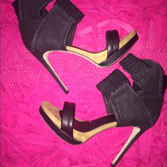 Mia limited edition black snake skin "Rocco"