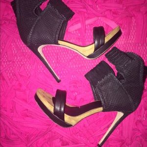 Mia limited edition black snake skin "Rocco"