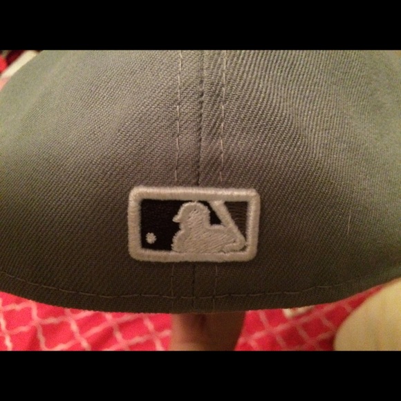 Men's hat - Picture 3 of 4