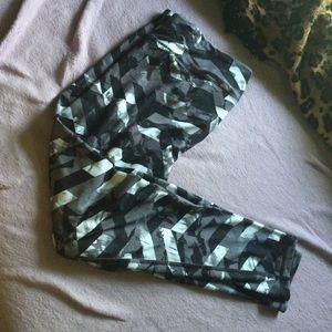 📦😊Old Navy leggings (2) & Dana B. Sweater bundle