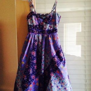 LOOKING FOR THIS DRESS fr Anthropology