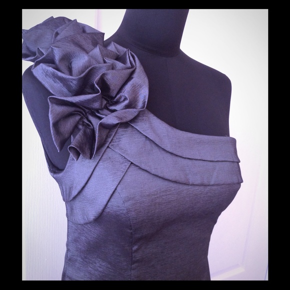 Bundle for @Yazzy1115 Flower one-shoulder Dress