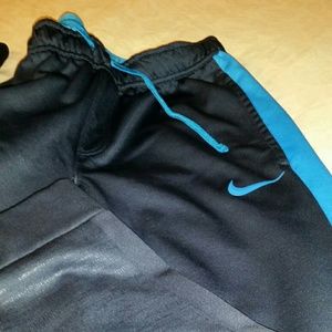 Men's Medium Nike Pro Training Thermafit sweatpant