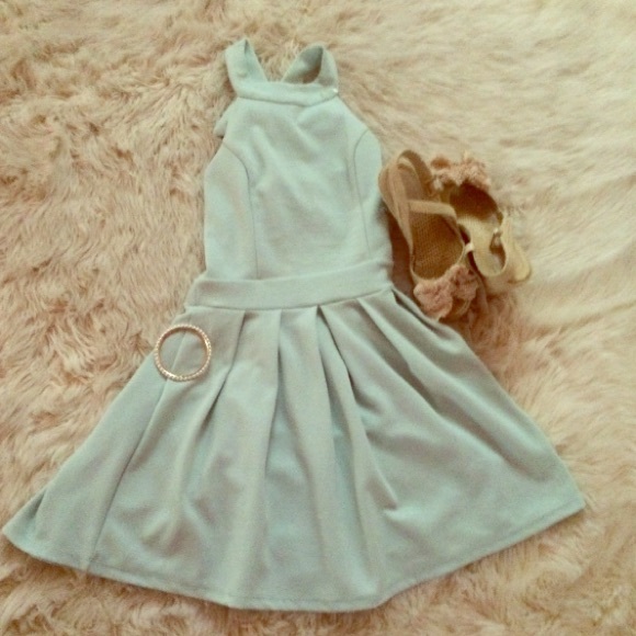 Price drop! Pale mint bow back dress - Picture 2 of 3