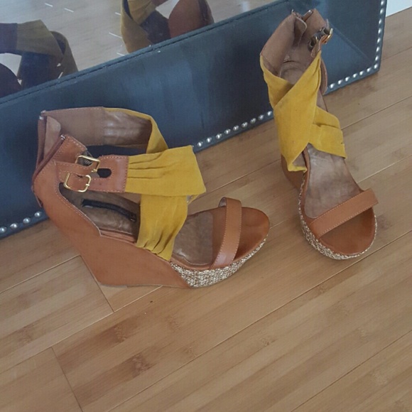 Hot summer wedges