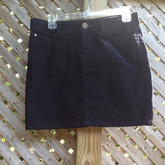 Tommy Hilfiger Dresses & Skirts - Tommy Hilfiger Cord skirt