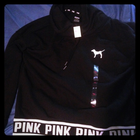 SOLD Crowl Neck vs pink Bnwt