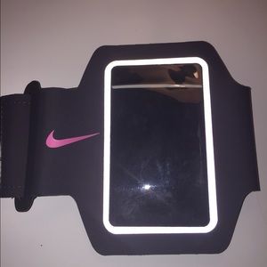 Nike iPhone 5 armband