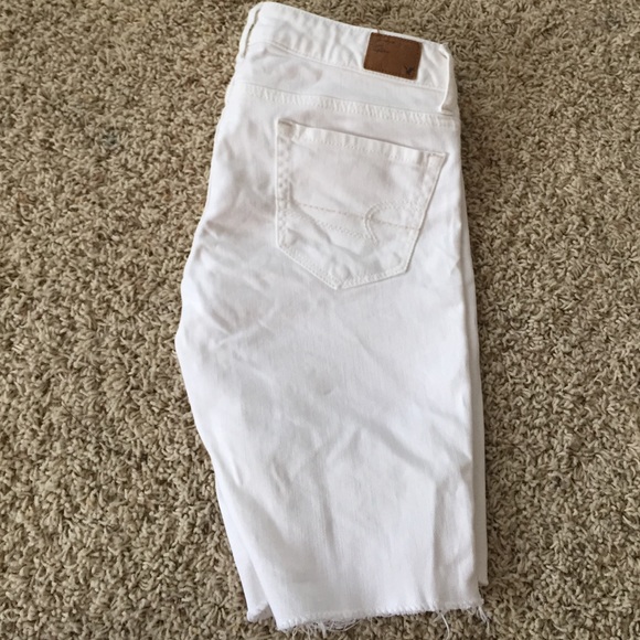 American eagle white Bermuda short