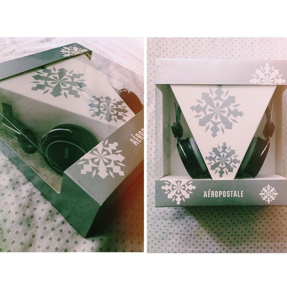 Aeropostale Headphones