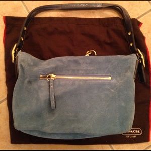Coach medium-sized shoulder bag, baby blue suede