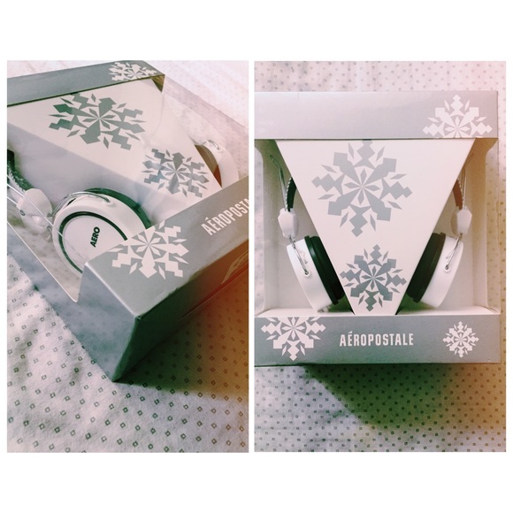 Aeropostale Headphones