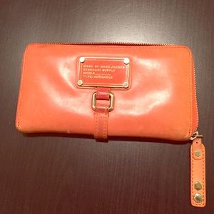 Marc by Marc Jacobs full size salmon color wallet
