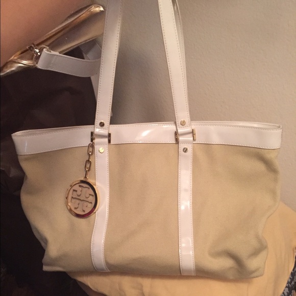 Authentic Tory Burch tote bag. Excellent condition