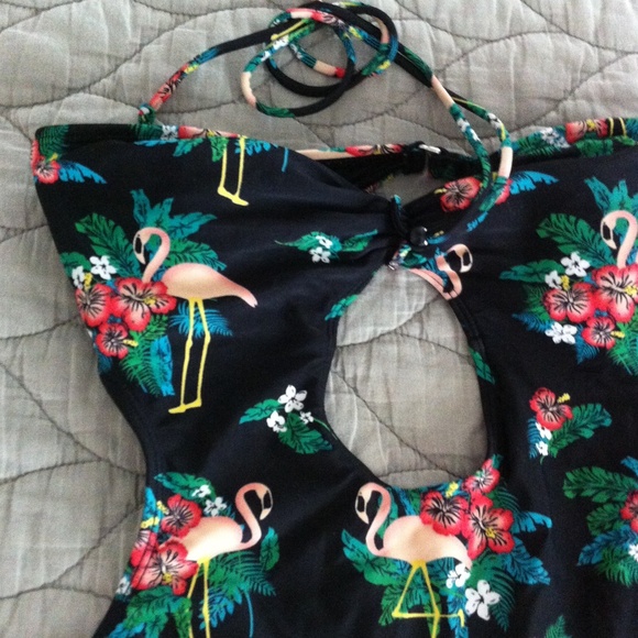 🚫Sold🚫 Tropical one piece swimsuit - Picture 2 of 2