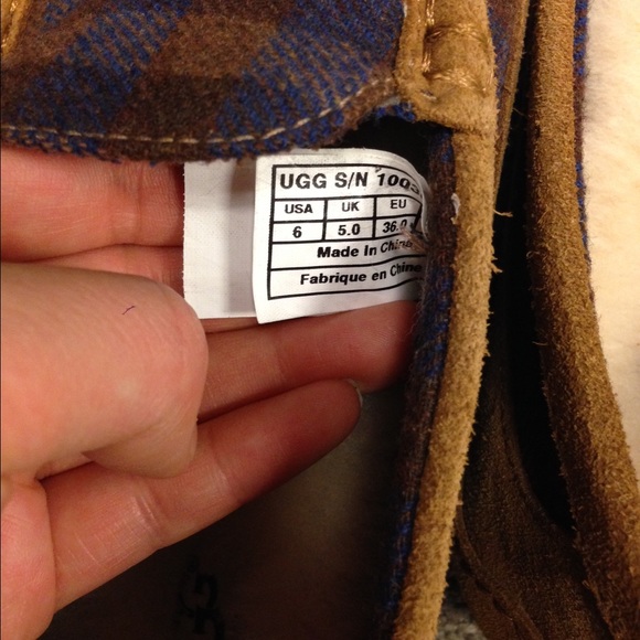 UGG - Picture 3 of 4