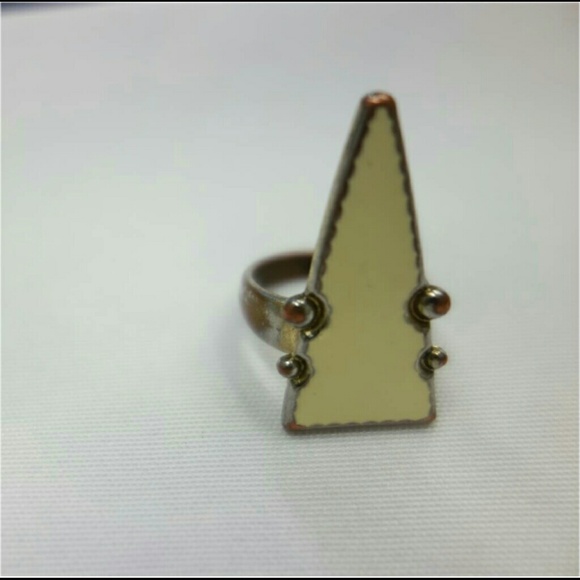 Triangle statement ring - Picture 2 of 4
