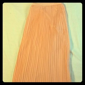 J. Crew Pleated Peach Maxi Skirt - US 00