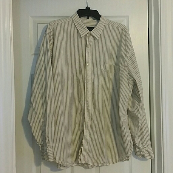 Men's shirt dress shirt