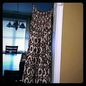 Brown and white strapless dress