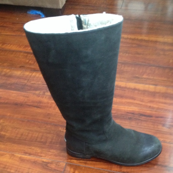 Uggs with sheep skin lining on the inside