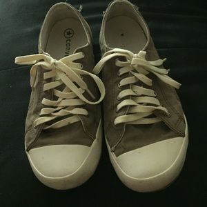 Converse sneakers clear brown color (used)