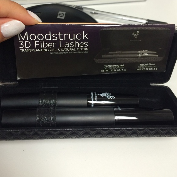 Younique 3D fiber lash mascara