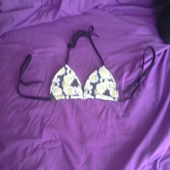 Sexy Daisy String Bikini NEVER WORN - Picture 2 of 4