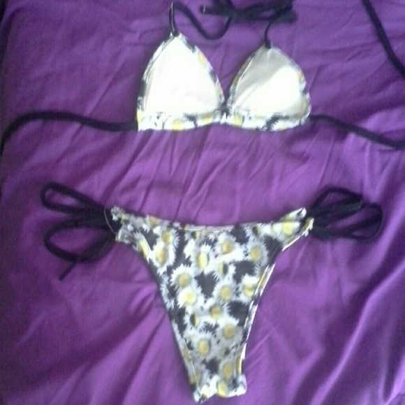 Sexy Daisy String Bikini NEVER WORN - Picture 4 of 4