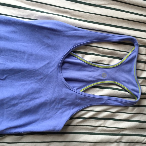 Lululemon top