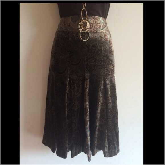 Ann Taylor Dresses & Skirts - NWT Ann Taylor Paisley Skirt