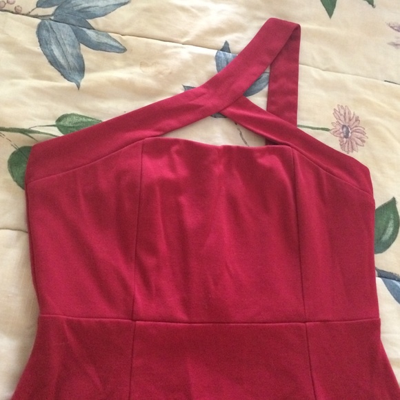 Short red dress - Picture 1 of 3