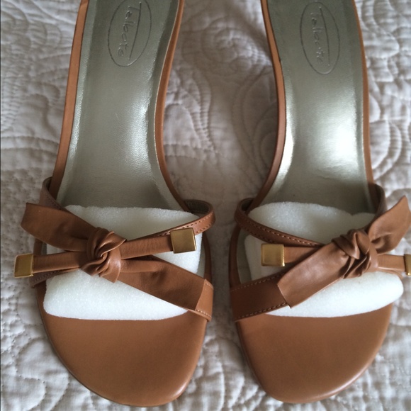 Talbots Sandals Size 7.5 M - Picture 1 of 3