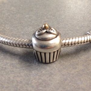 Pandora 'Cupcake' Charm *Bead Only*