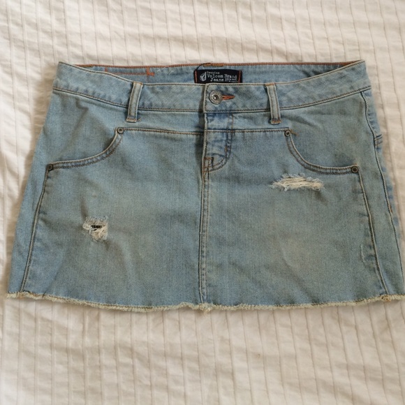 Volcom distressed Jean denim skirt