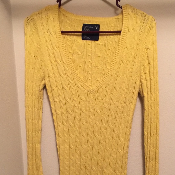 American Eagle Cable Knit Sweater - Picture 2 of 3