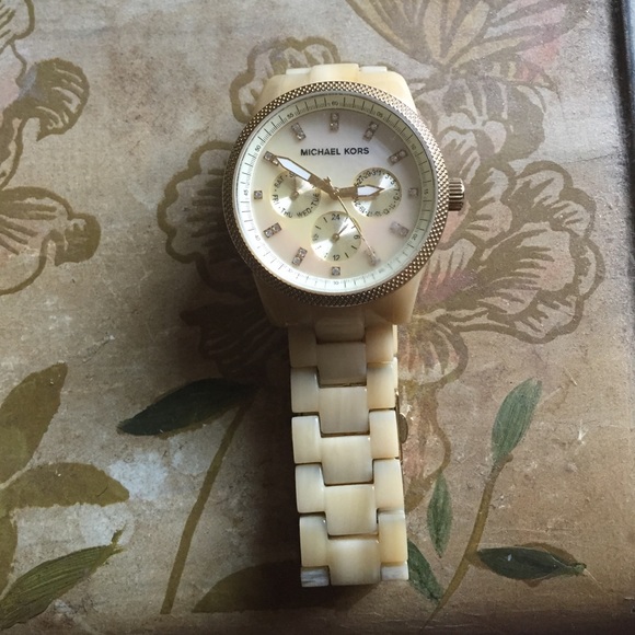 Michael Kors Jewelry - Beautiful Michael Kors Watch