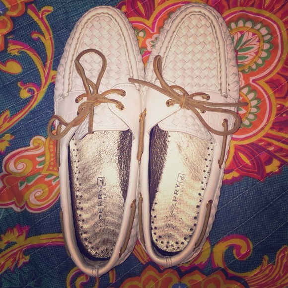 SALE🌴White woven sperrys