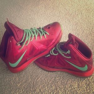 lebron 10 X Christmas editions