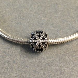 Pandora 'Let It Snow' Charm *Bead Only*