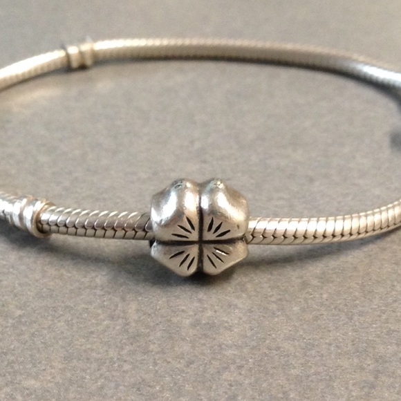 Pandora 'Clover' Charm *Bead Only*