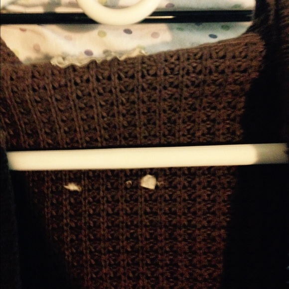 Brown sweater! - Picture 4 of 4