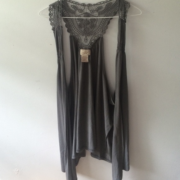 Grey Flowy Cardigan with Flower/ Patterned Backing - Picture 1 of 4