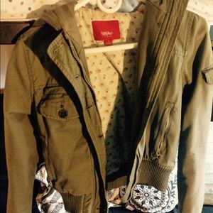 Army green jacket!!