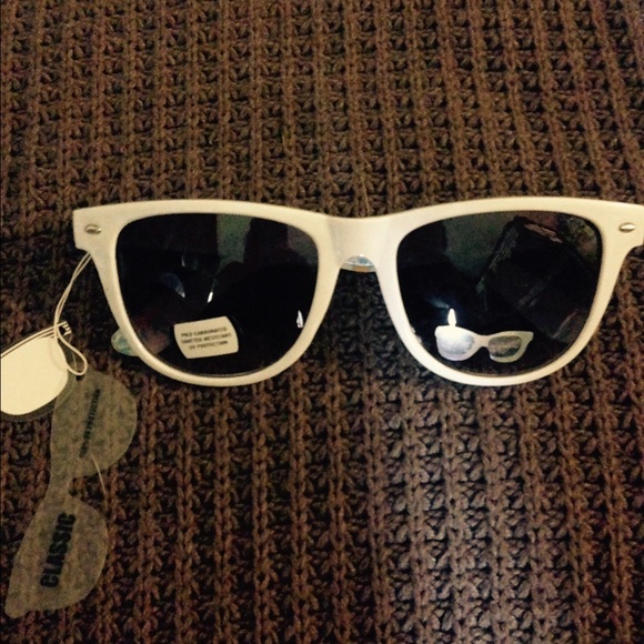 Brand new great sunglasses! - Picture 1 of 2