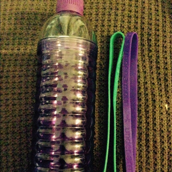 Athletic bundle of headbands and water-bottle! - Picture 1 of 3