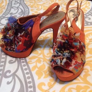 ⭐️Reduced! Orange & Multi-Color Heels