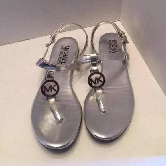 Michael Kors Shoes - Michael Kors "Mandy" sandals👣