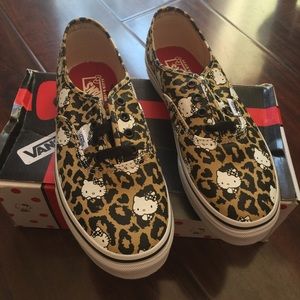 VANS x Hello Kitty Leoprd Limited Edition 
Sz 6.5