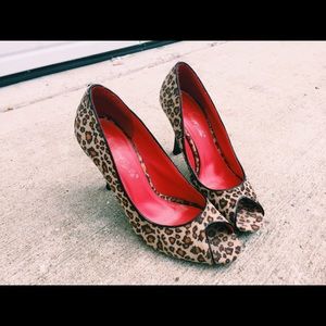 Style CHEETAH PRINT HEELS